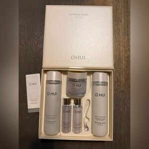 O HUI Extreme White 3pcs Special Set Whitening Hydrating K-Beauty